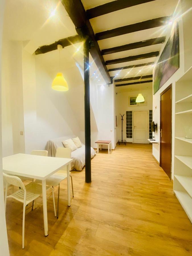 027 Caterina Look Derecha Apartment Barcelona Exterior photo